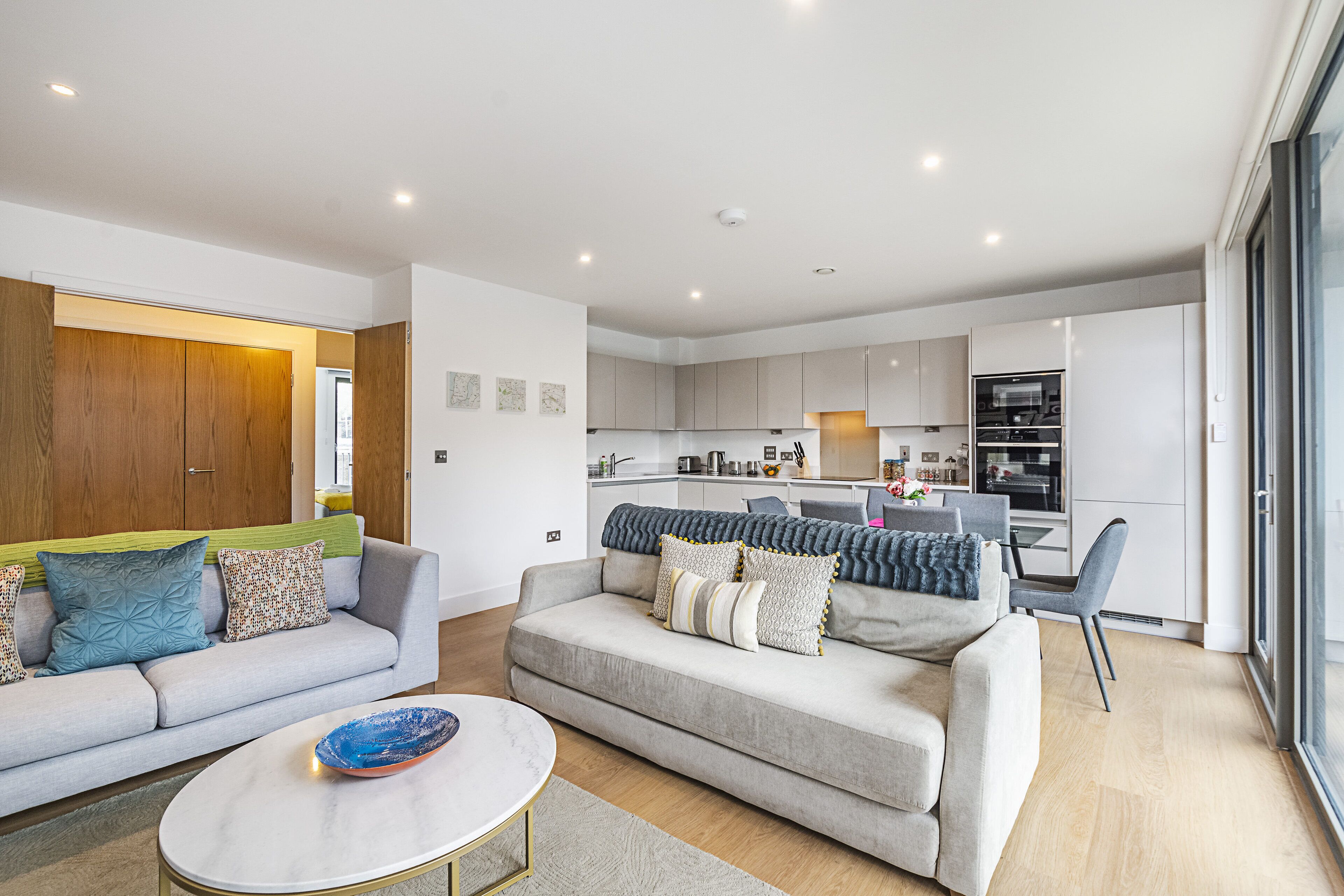 Smart TV, DVD player, books