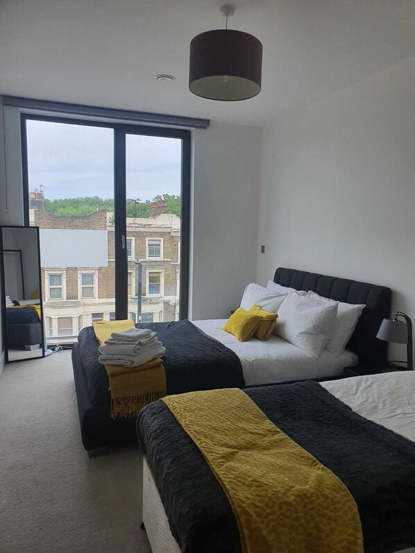 3 bedrooms, iron/ironing board, travel crib, free WiFi