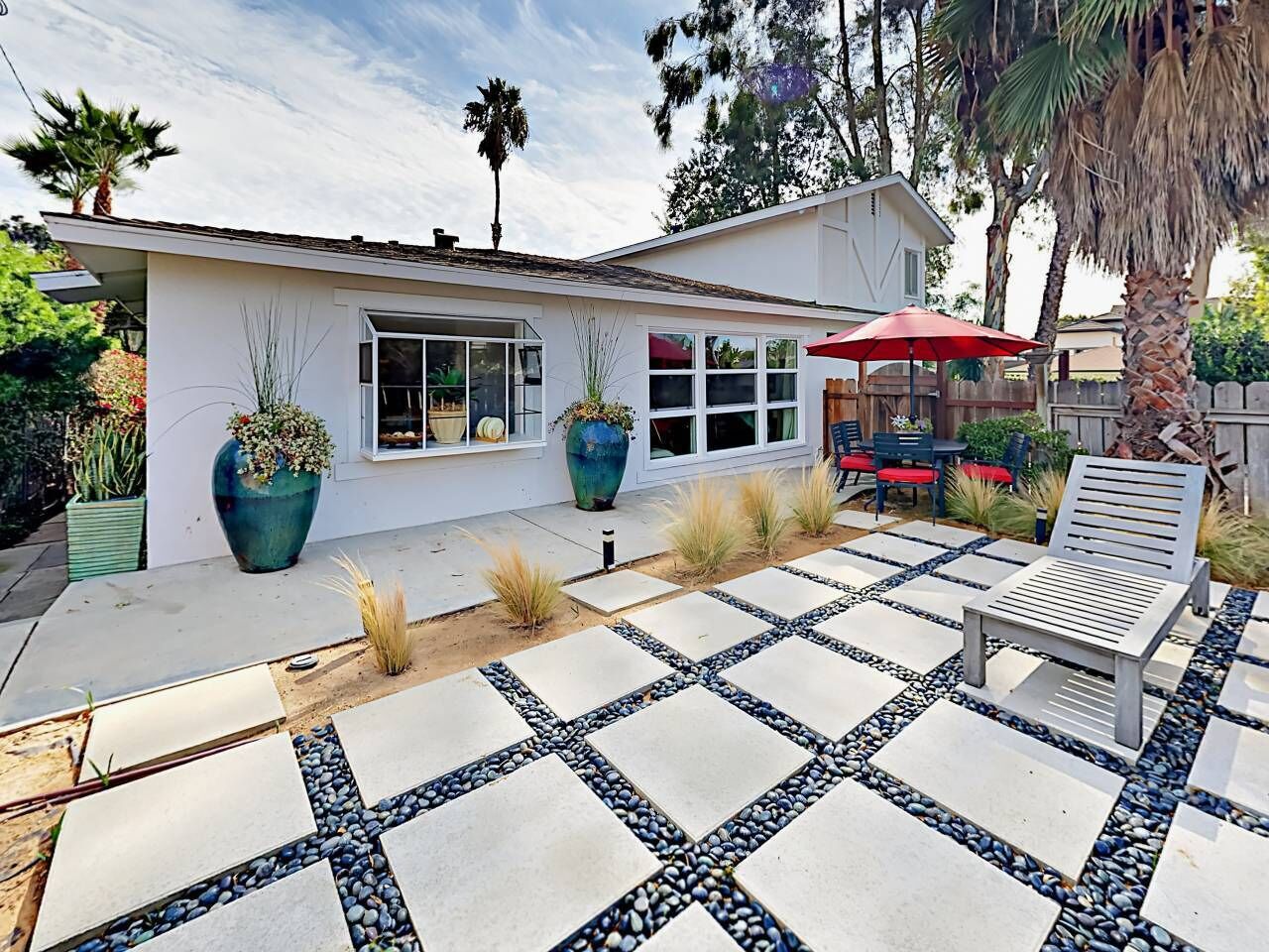 Cozy Costa Mesa house next to Newport Beach