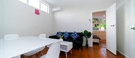 Family Suite - 1 Bedroom | Living area