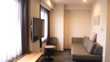 Escrivaninha, cortinas blackout, Wi-Fi de cortesia, roupa de cama