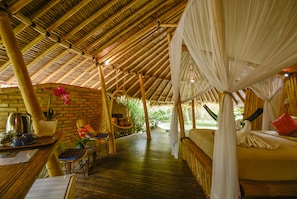 Deluxe Suite | In-room safe, individually decorated, individually furnished, free WiFi