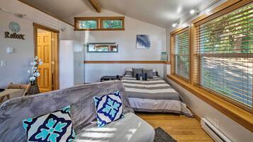 3 Schlafzimmer, Reisekinderbett, Internetzugang, Bettwäsche