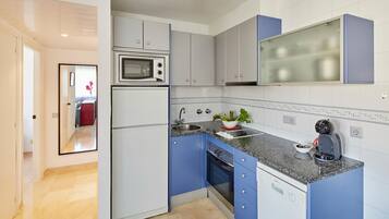 KylskÄp, mikrovÄgsugn, ugn och diskmaskin