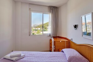 2 camere, ferro/asse da stiro
