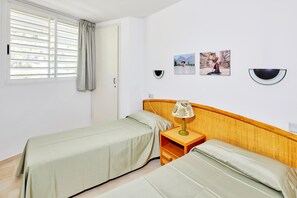 2 camere, ferro/asse da stiro