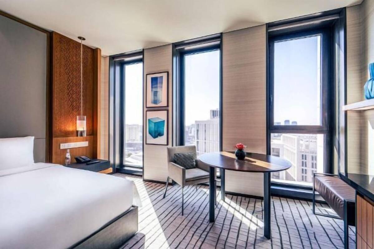 1 bedroom, premium bedding, down comforters, minibar