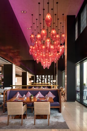 4 restaurants, breakfast, lunch, dinner served; Japanese cuisine 
