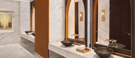 Sauna, bañera de hidromasaje, baño turco, tratamientos corporales
