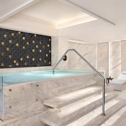 Sauna, hot tub, steam room, body treatments, hydrotherapy, aromatherapy