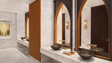 Sauna, hot tub, steam room, body treatments, hydrotherapy, aromatherapy