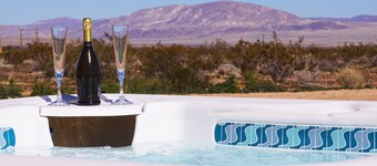 The Sunset Road House (Hot Tub! Hangmatten! Open haard!)