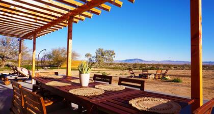 The Sunset Road House (kylpytynnyri! Riippumatot! Takka!)