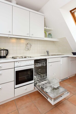 Fridge, microwave, oven, dishwasher