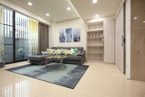 Lobby sitting area - 52Travelers Home (Hualien City)