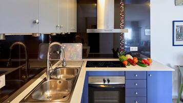 Fridge, microwave, oven, dishwasher