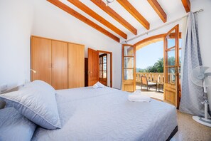 3 soverom, strykejern/-brett, wi-fi (inkludert) og sengetøy