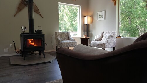 Escape to Trapper Creek - Cozy 2-Bedroom Vacation Home