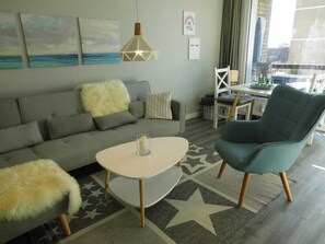 صورة غير مصنفة، 3 من 15، زرّ