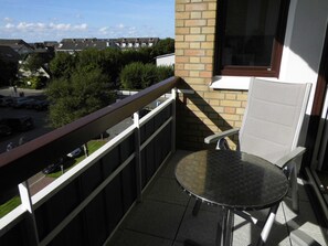 Unclassified image, 2 of 15, button