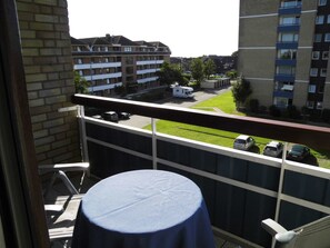 Unclassified image, 5 of 15, button