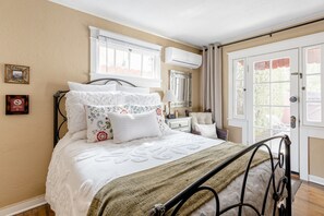 2 slaapkamers, een strijkplank/strijkijzer, gratis wifi, beddengoed