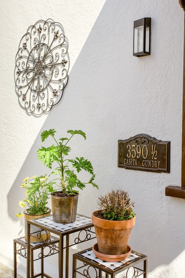 Property grounds - Casita Gundry- Historic Hideaway, LA's World Cup Home Base (Long Beach)