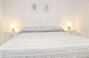 1 Schlafzimmer, Bügeleisen/Bügelbrett, Bettwäsche