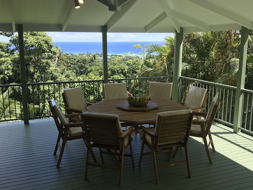 Vast family home, tranquil hillside location with Pacific views