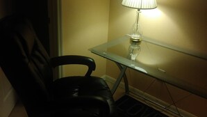 Unclassified image, 4 of 25, button - Charming room in Orlando (Ocoee)