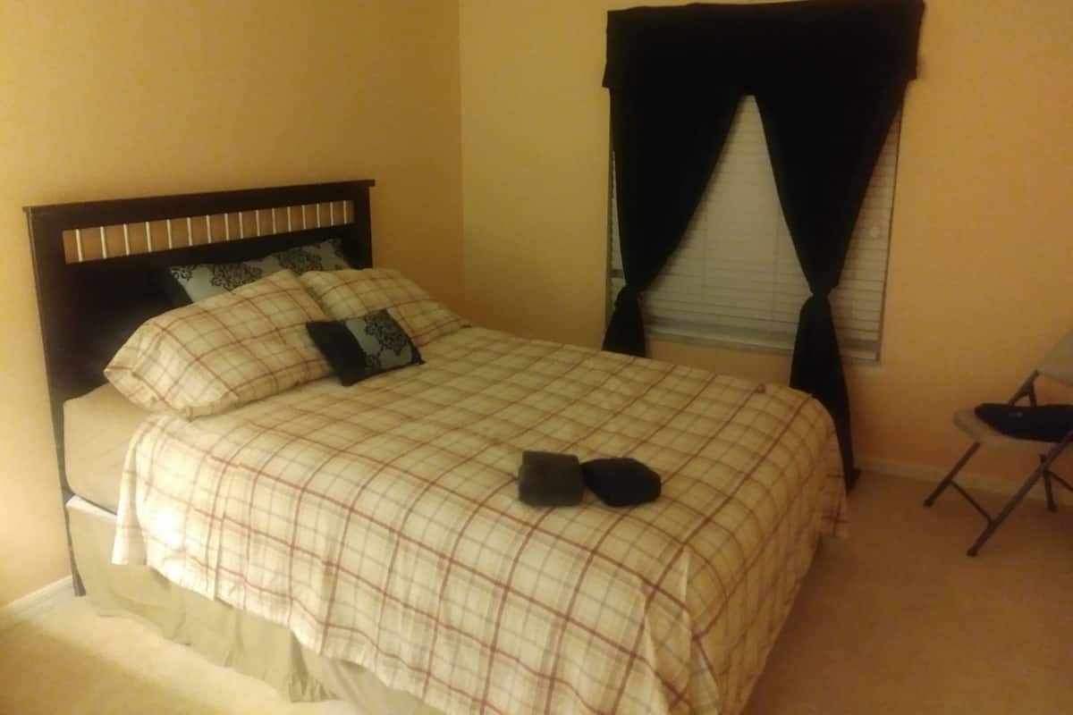 Quarto clássico, 1 cama Queen | Wi-Fi de cortesia