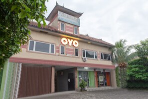 Exterior - OYO 645 Griya Mas Syariah (Curug)