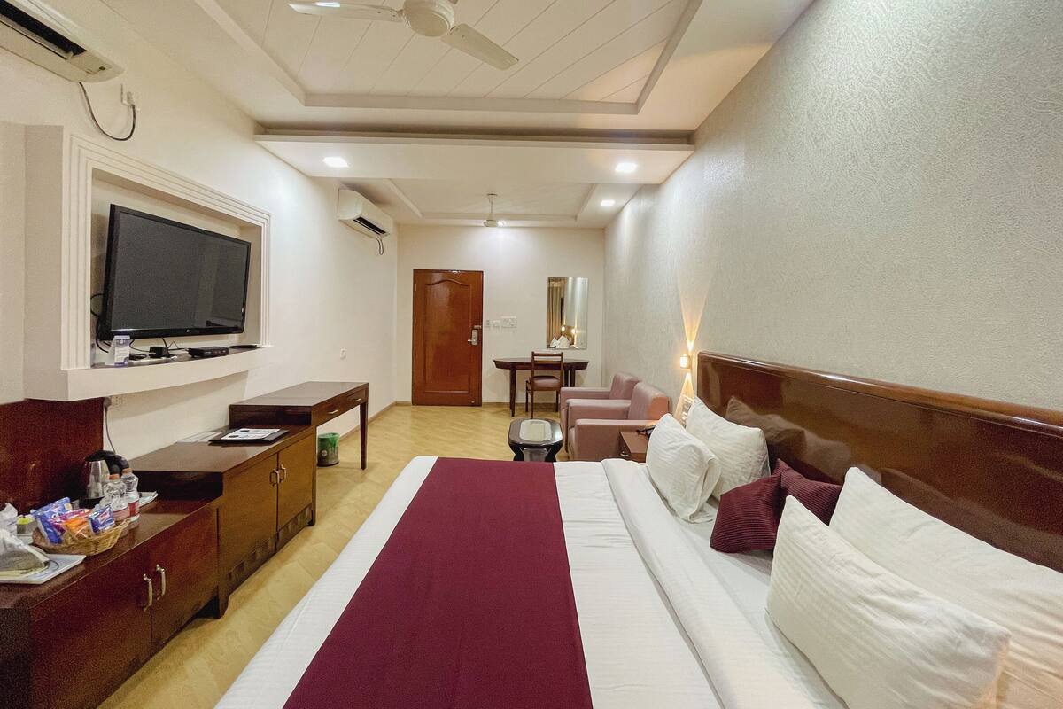 Kamar Elite, 1 Tempat Tidur Double | Meja kerja dan kedap suara