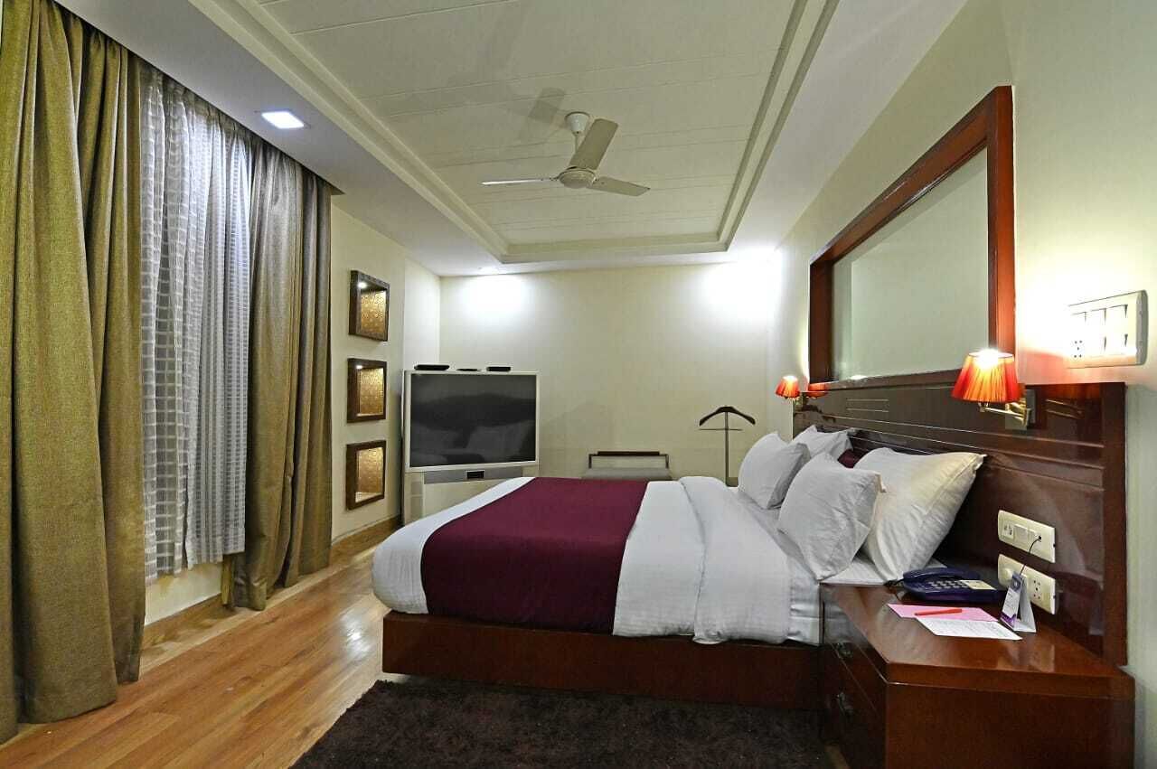 Escritorio y sistema de insonorización 