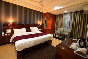 Escritorio y sistema de insonorización