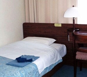 Desk, free WiFi, bed sheets - Business Hotel Heisei (Yonezawa)