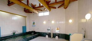 Duschwanne, Komfortbadewanne, kostenlose Toilettenartikel, Haartrockner