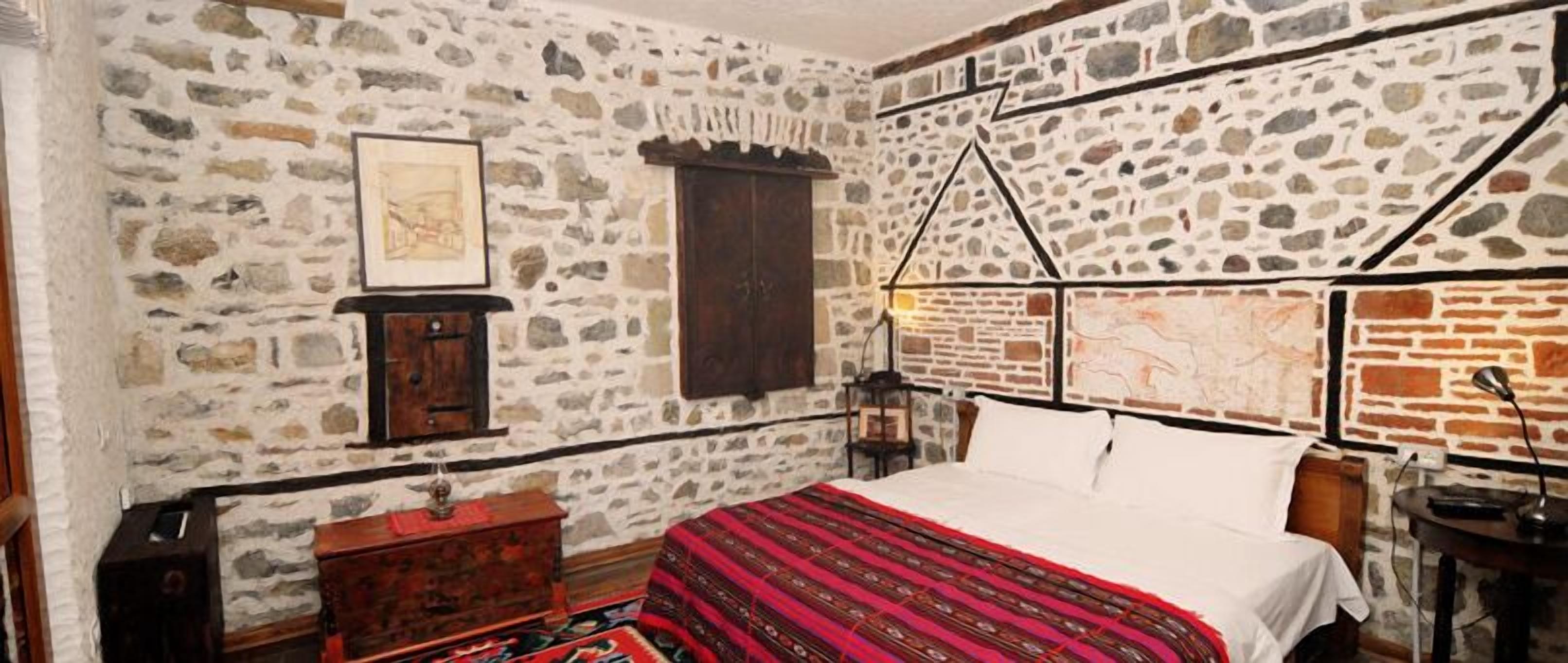 in-room safe, individually decorated, desk, soundproofing