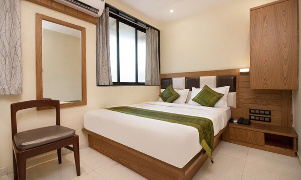 Iron/ironing board, rollaway beds, free WiFi, bed sheets