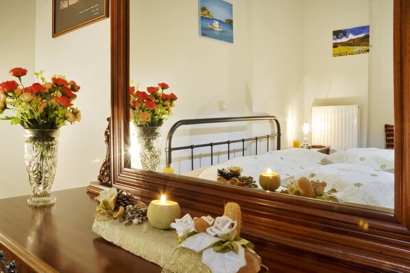 Apartment | Desk, soundproofing, iron/ironing board, free WiFi - The Nereids (Athens)