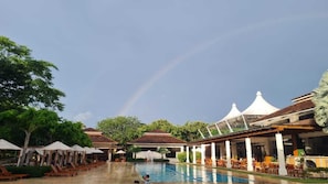 Ulkouima-allas, ääretön uima-allas