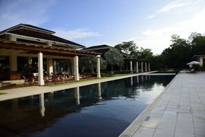 Outdoor pool, an infinity pool - Ocean View Luxury Family Condo Reserva Conchal! (Cabo Velas)