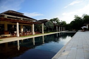 Außenpool, Infinity-Pool