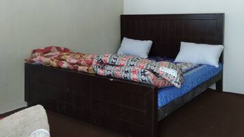 Peralatan tempat tidur premium, dihias secara berasingan