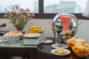 Breakfast buffet