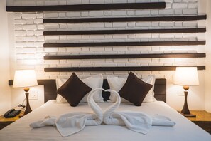 Deluxe Double Room, 1 Bedroom | Bathroom