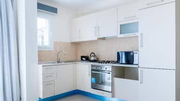 Réfrigérateur, micro-ondes, four, grille-pain