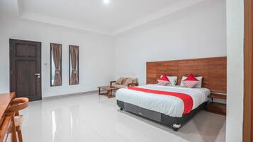 Suite Deluks, 1 Tempat Tidur Double | 1 kamar tidur, meja kerja, dan seprai linen