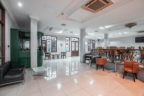 Restaurant - Hotel O Bunga Karang Hotel (Bekasi)