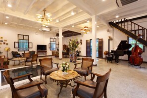 Reception - Sound Gallery House - Hostel (Phuket)